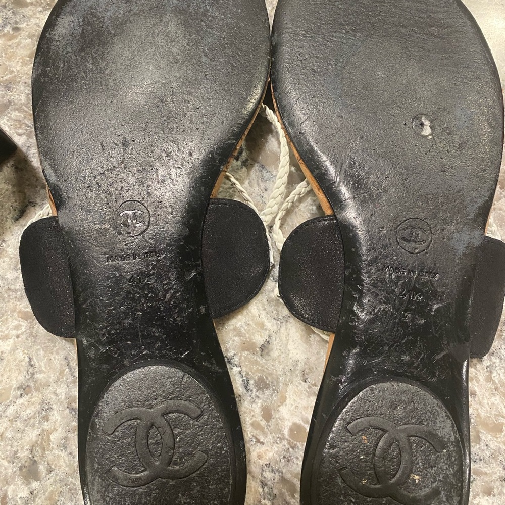 Chanel White and Black Thong Sandals - Picture 2 of 5